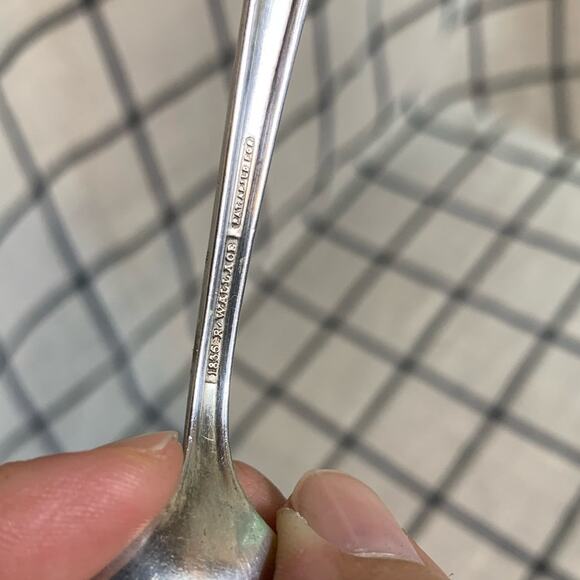 Antique Nancy Dean Silverplate Teaspoon By Wallace Silver 1930 Discontinued - Picture 7 of 10